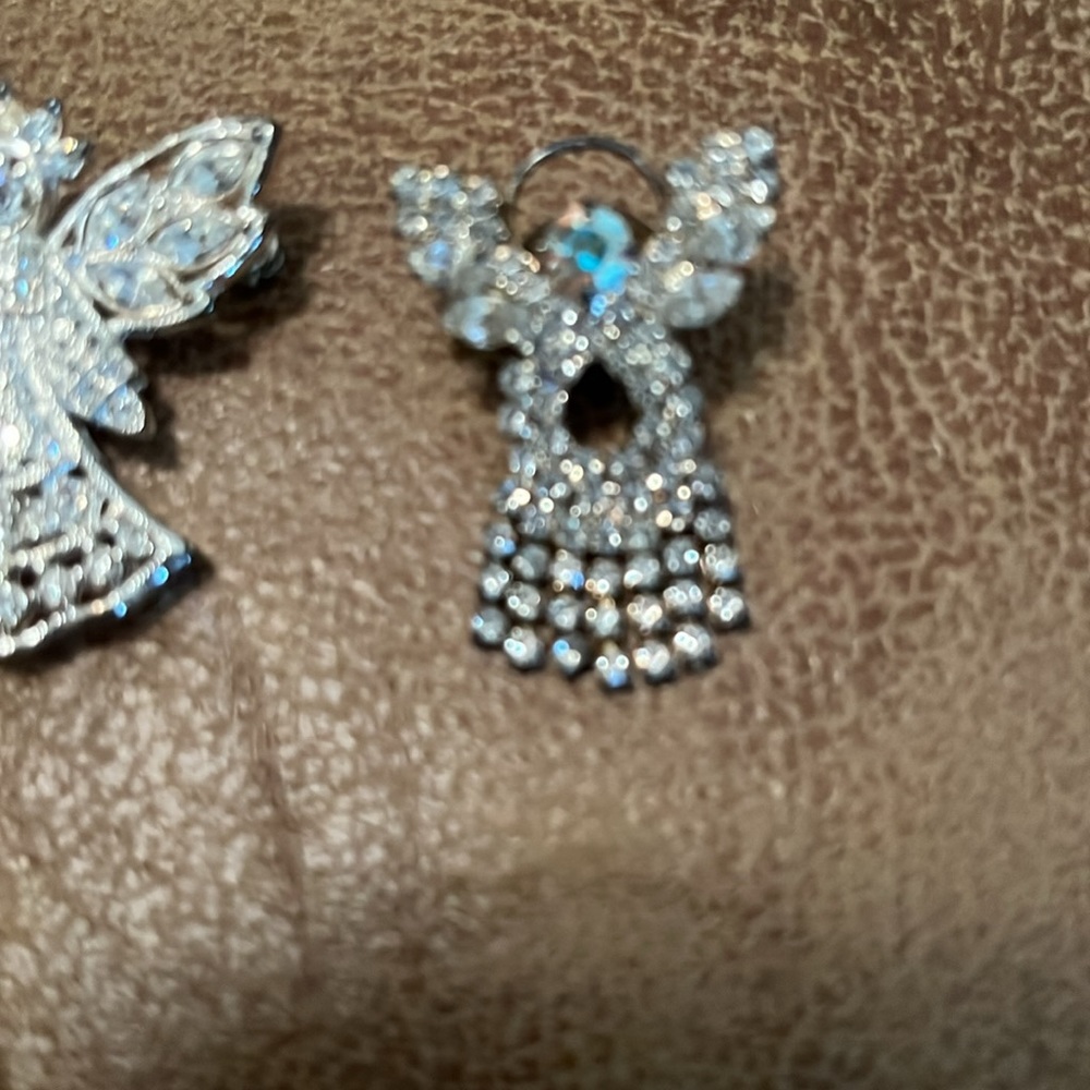 3 Vintage Silver Angel Broaches & 1 Gold Rhinestone Angel - Picture 3 of 5